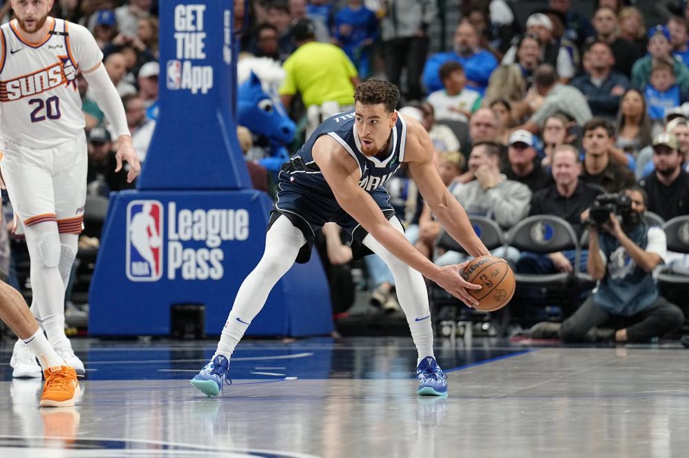 他随队捧起 他随队捧起